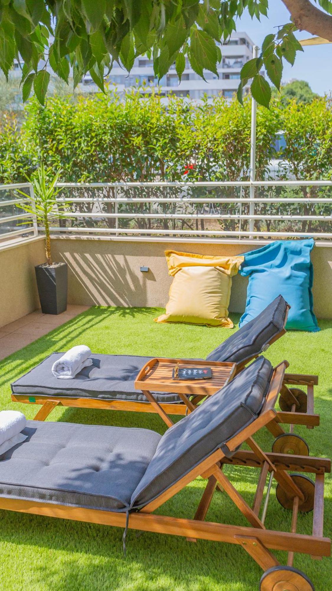 New Delux Green Garden Apartment With Hotube **** Split Exterior photo
